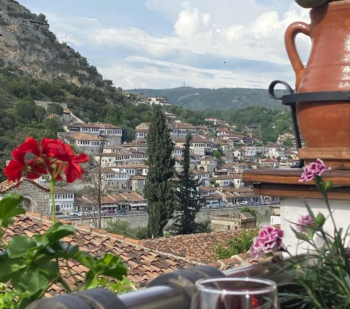 Oda E Skulptorit-Unesco Quarter Berat
